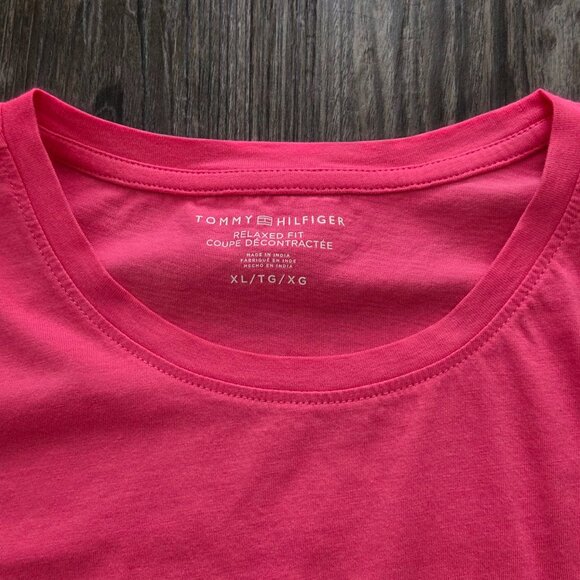 Tommy Hilfiger Embroidered Flag Stripe Logo T-Shirt - Picture 3 of 3